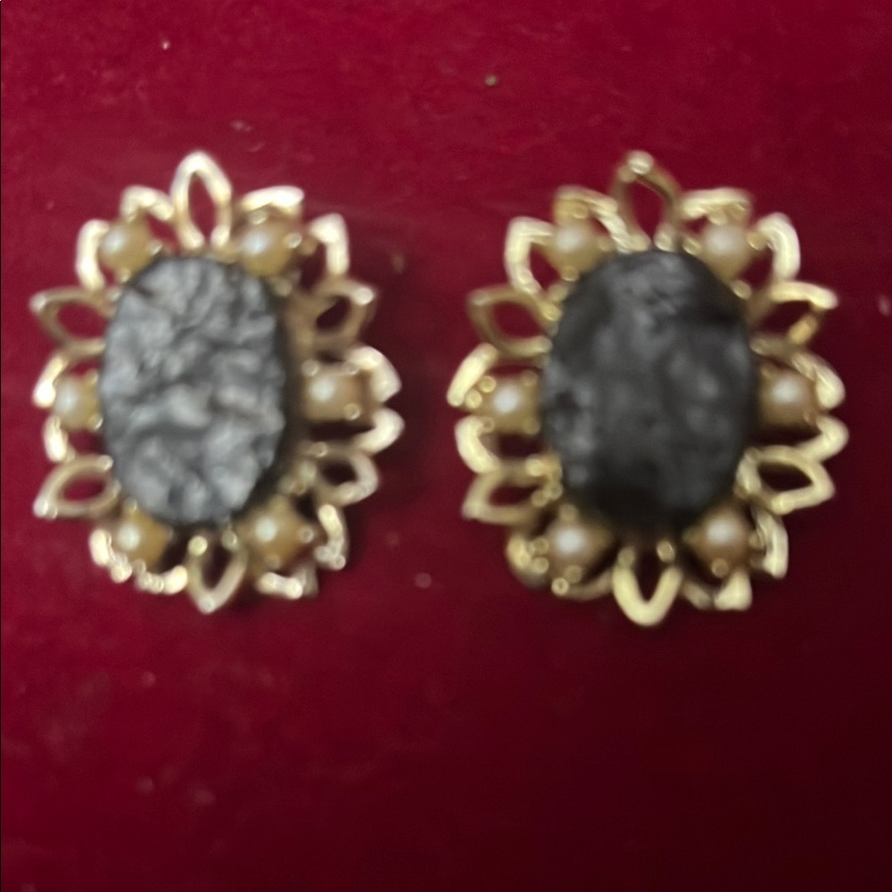 Black and Gold Vintage-Style Earrings
